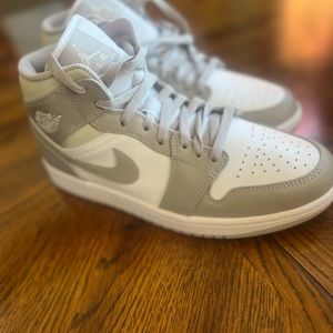 Air Jordan 1 Mid College Grey/Light Bine White. Size 8.5
